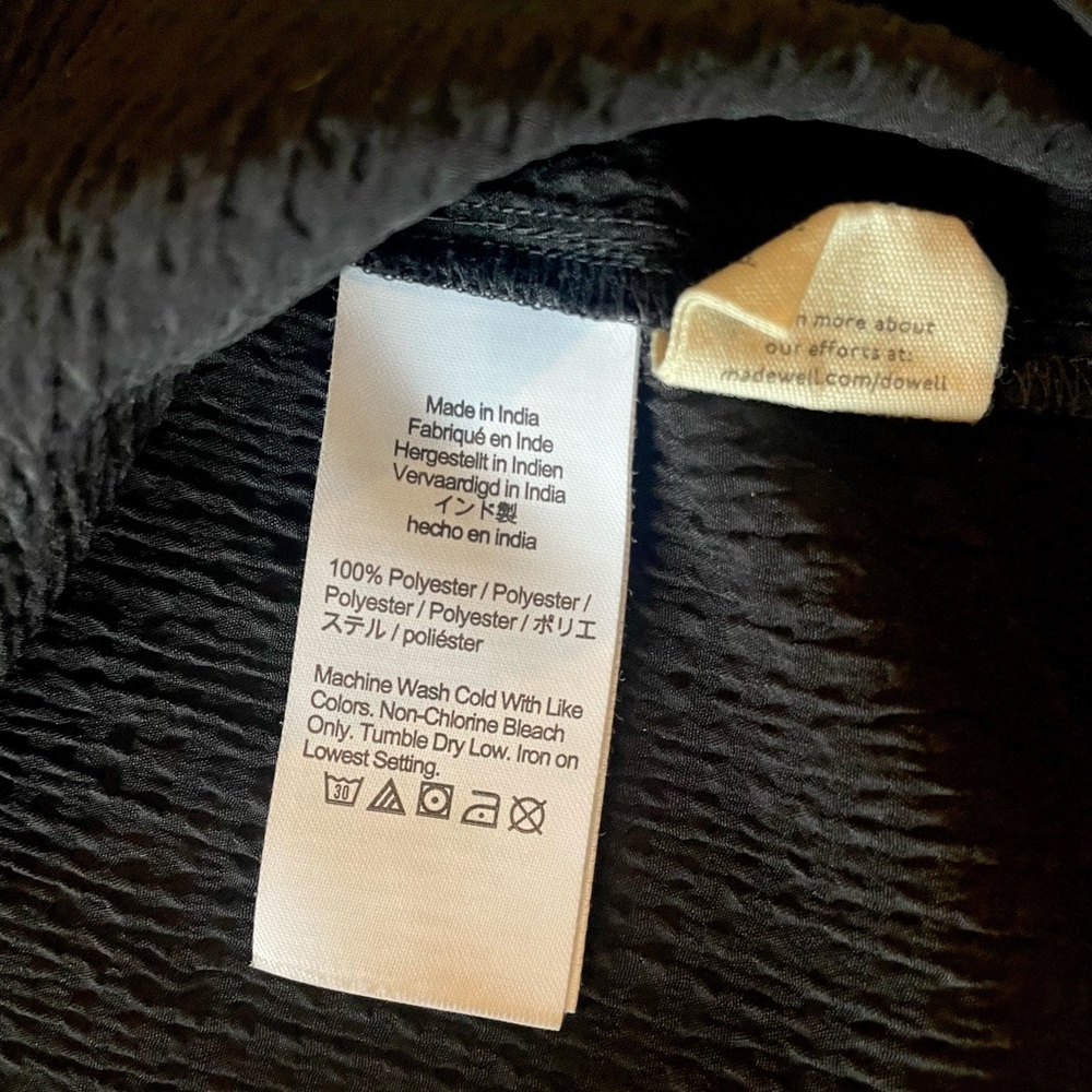Madewell Black Seersucker Bubble-Sleeve Top - Picture 8 of 8